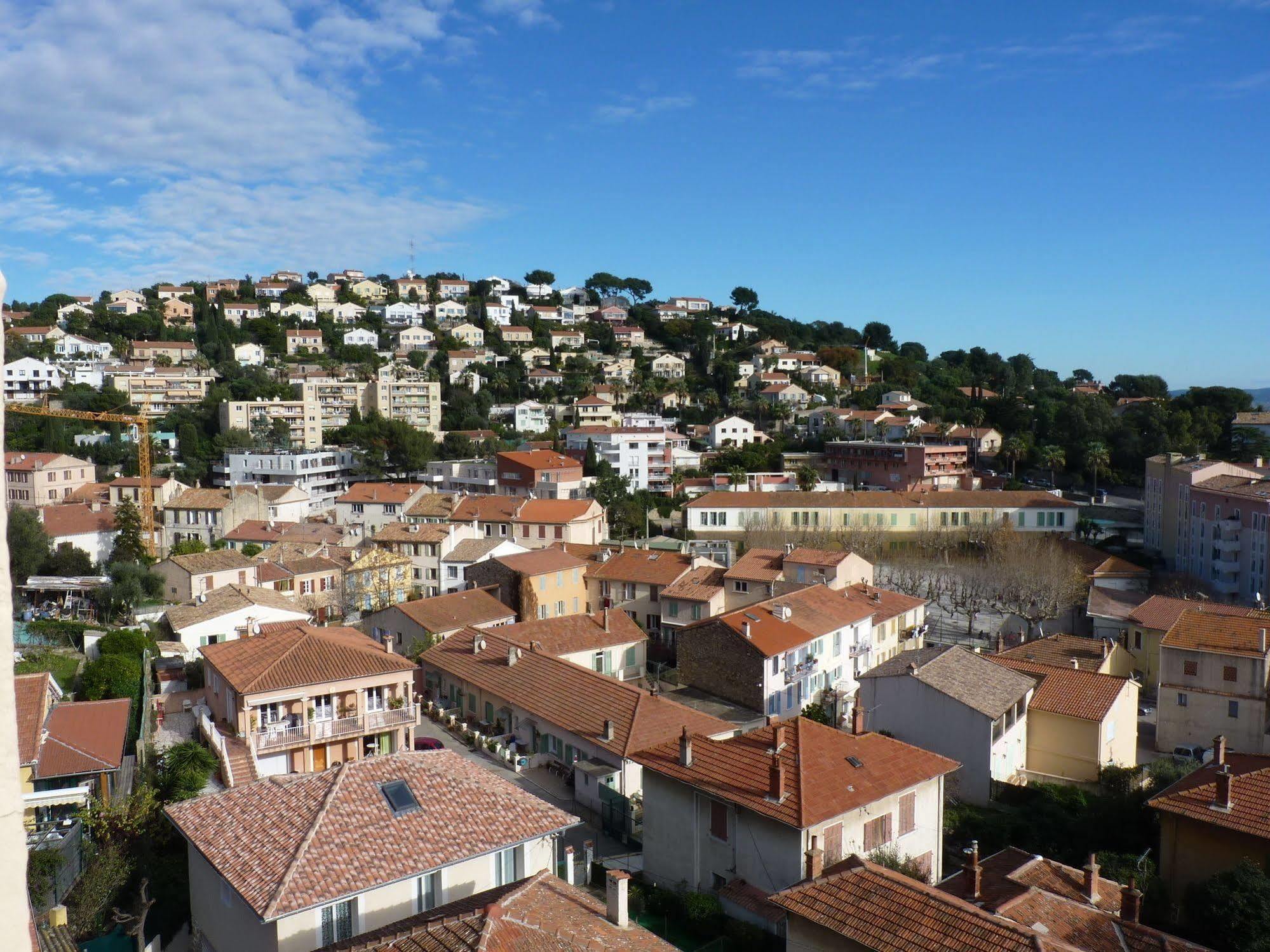 Hotel Du Soleil Hyeres Exterior photo